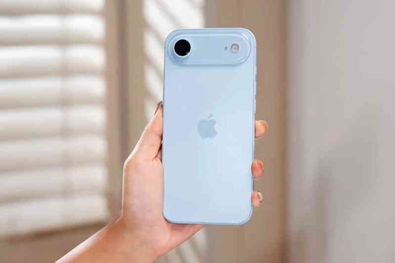 Video iPhone 17 Air siêu mỏng lộ mô hình màu Sky Blue bắt mắt