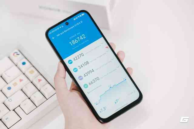 Trên tay điện thoại đối thủ của Xiaomi: Giá chỉ hơn 3 triệu nhưng có thiết kế đẹp, nút AI riêng, camera 50MP- Ảnh 16.