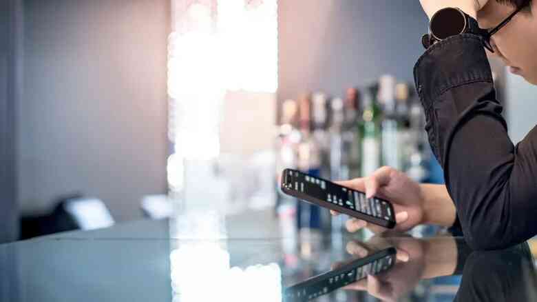 Rùng mình với những tương tác khủng khiếp giữa con người và chatbot AI- Ảnh 2. Rùng mình với những tương tác khủng khiếp giữa con người và chatbot AI- Ảnh 2.