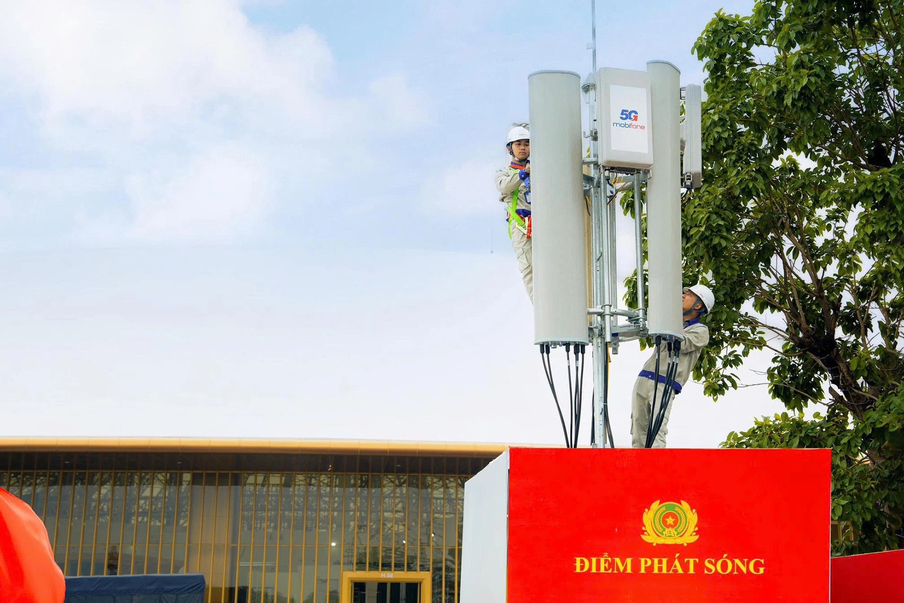 Tăng cường trạm thu phát sóng đảm bảo liên lạc cho sự kiện A80