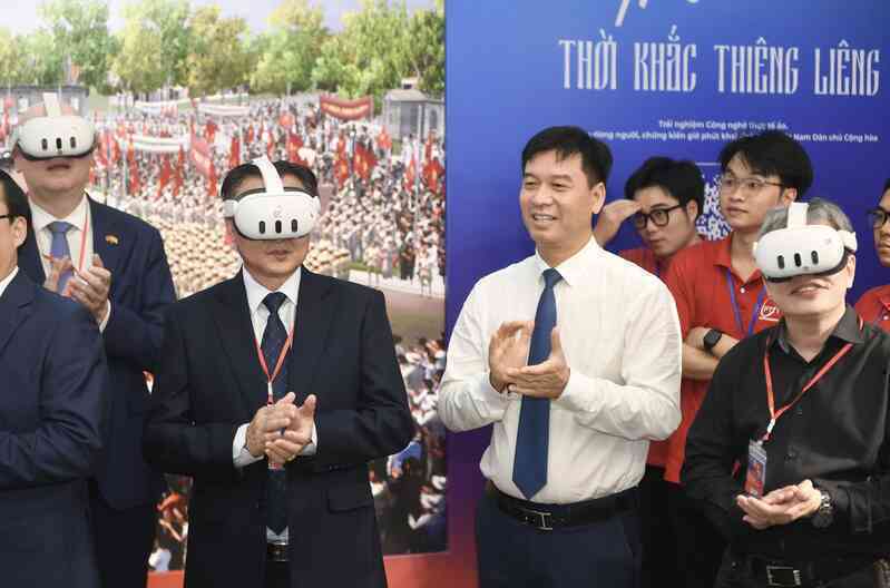 VOV ra mắt dự án VR tái hiện khoảnh khắc lịch sử 2/9: “Trở về thời khắc thiêng liêng”- Ảnh 2.
