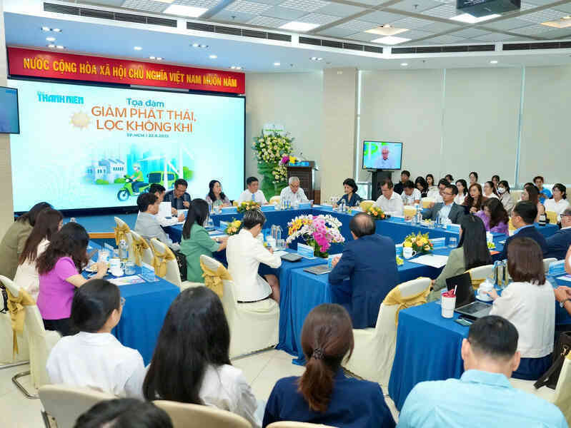 Bao giờ TPHCM 'khai tử' xe máy giao hàng chạy xăng?- Ảnh 3. Bao giờ TPHCM 'khai tử' xe máy giao hàng chạy xăng?- Ảnh 3.