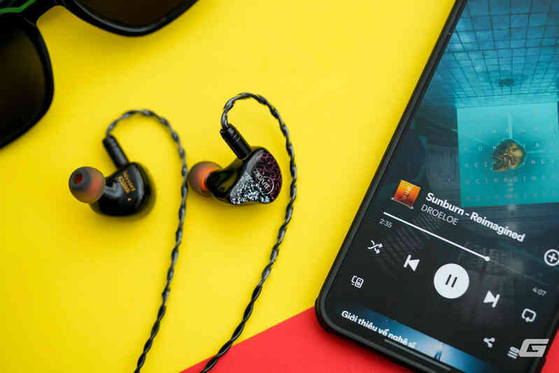 Đánh giá tai nghe ZiiGaat Odyssey: Thiết kế "lấp lánh", cảm giác đeo như Custom, chất âm sôi động- Ảnh 13. Đánh giá tai nghe ZiiGaat Odyssey: Thiết kế "lấp lánh", cảm giác đeo như Custom, chất âm sôi động- Ảnh 13.