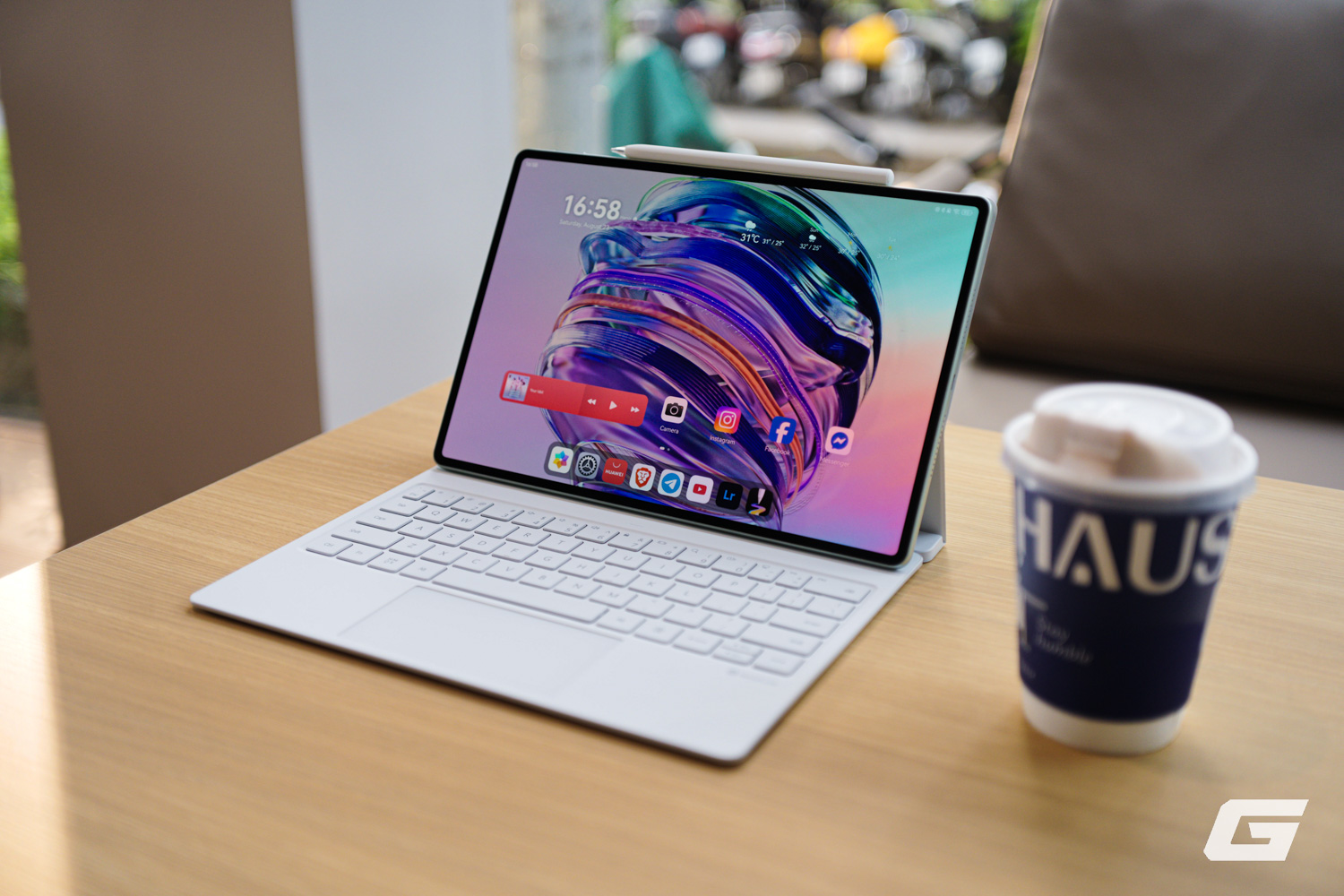 Đây là iPad Pro của Huawei: Màn Tandem OLED đẹp mê, cứng - mềm đều "ngon", giá 20 triệu tặng bao da bàn phím và bút