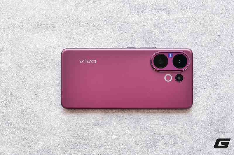 Trên tay vivo V60: Trang bị camera hợp tác với ZEISS, pin khủng 6500mAh, sắp về Việt Nam- Ảnh 2. Trên tay vivo V60: Trang bị camera hợp tác với ZEISS, pin khủng 6500mAh, sắp về Việt Nam- Ảnh 2.