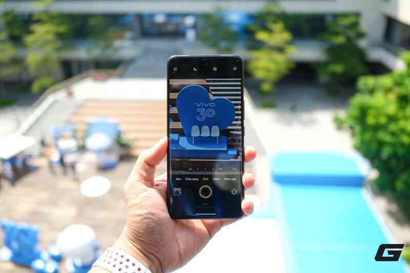 Trên tay vivo V60: Trang bị camera hợp tác với ZEISS, pin khủng 6500mAh, sắp về Việt Nam- Ảnh 10. Trên tay vivo V60: Trang bị camera hợp tác với ZEISS, pin khủng 6500mAh, sắp về Việt Nam- Ảnh 10.