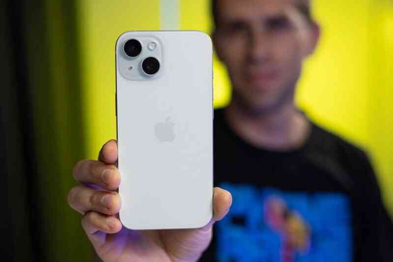 Giá iPhone 15 giảm về mức thấp nhất từ khi lên kệ tại Việt Nam - 1