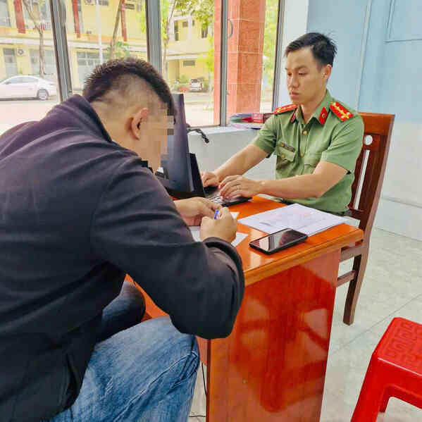 Một TikToker có 189.000 lượt theo dõi bị công an mời làm việc- Ảnh 2. Một TikToker có 189.000 lượt theo dõi bị công an mời làm việc- Ảnh 2.