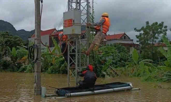 Viettel - những đêm trắng giữ vững thông tin liên lạc trong mưa bão
