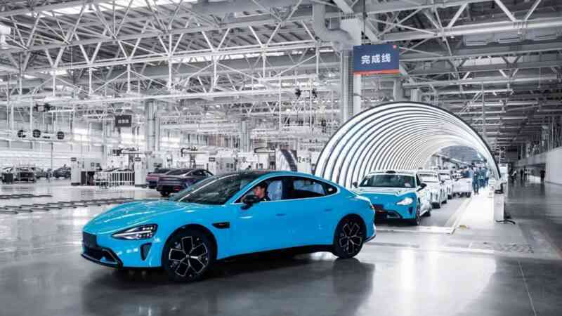 Công ty Trung Quốc khiến cả Apple lẫn Tesla gục ngã