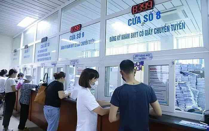 Khám chữa bệnh trái tuyến: Khi nào được BHYT chi trả 100%?