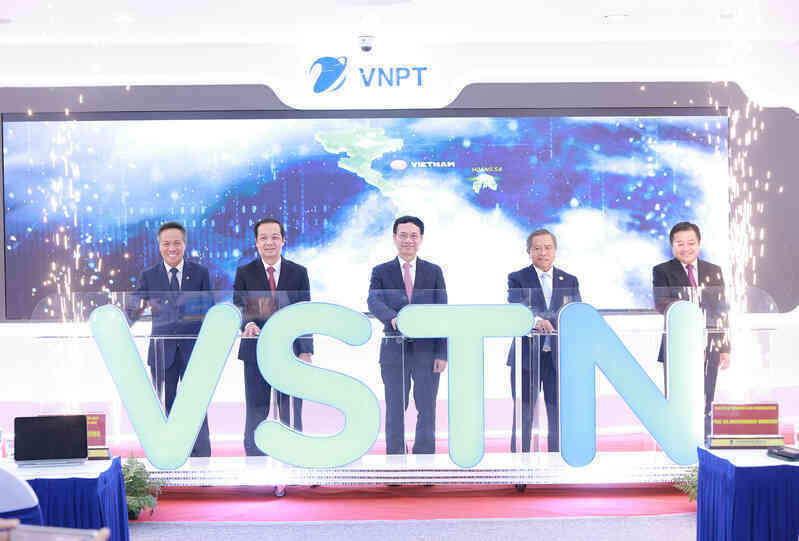 cap quang quoc te VSTN.jpg