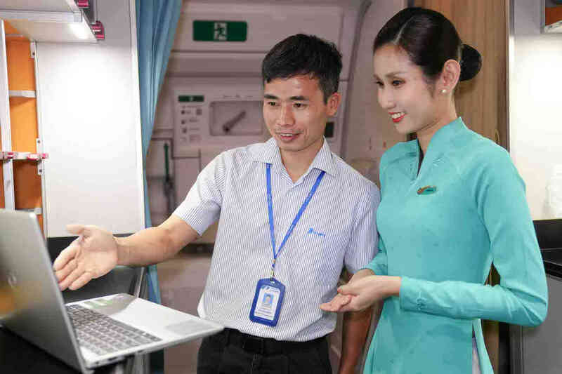 Vietnam Airlines thử nghiệm dịch vụ kết nối Internet trên máy bay