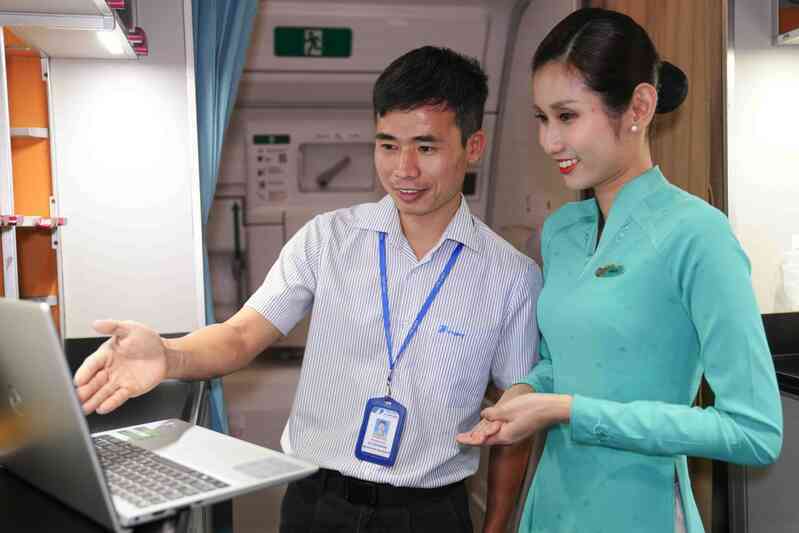 Giá internet trên máy bay Vietnam Airlines đắt rẻ ra sao so với Cathay, Emirates...?- Ảnh 3. Giá internet trên máy bay Vietnam Airlines đắt rẻ ra sao so với Cathay, Emirates...?- Ảnh 3.