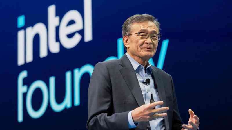Tổng thống Trump nói với CEO Intel: Ông từ chức đi