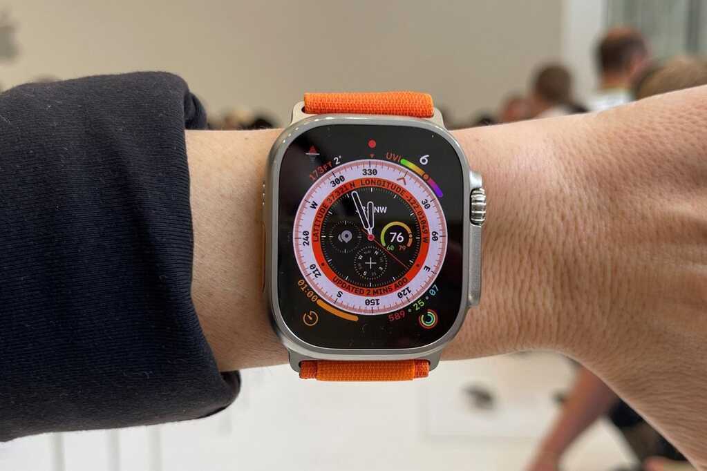 Cận cảnh Apple Watch Ultra 3: Thiết kế không đổi, giá từ 24 triệu đồng