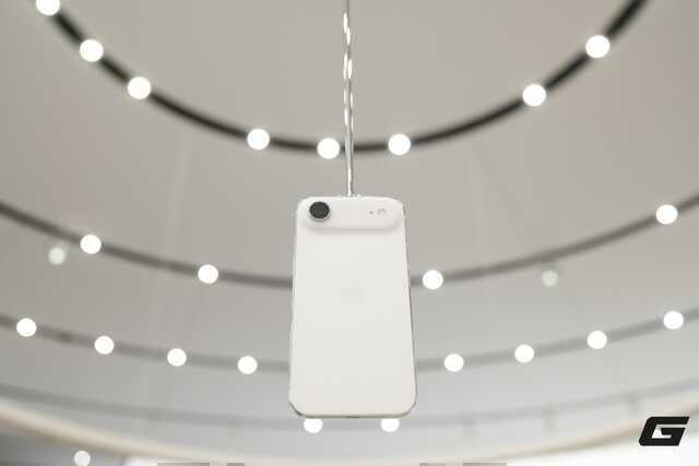 Cận cảnh iPhone Air "siêu mỏng cánh" đến khó tin vừa ra mắt: Apple vừa làm điều mà Samsung và chính iPad Pro cũng phải dè chừng