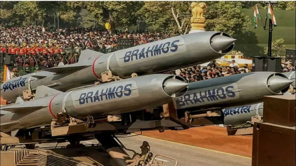 Tên lửa brahmos.jpg