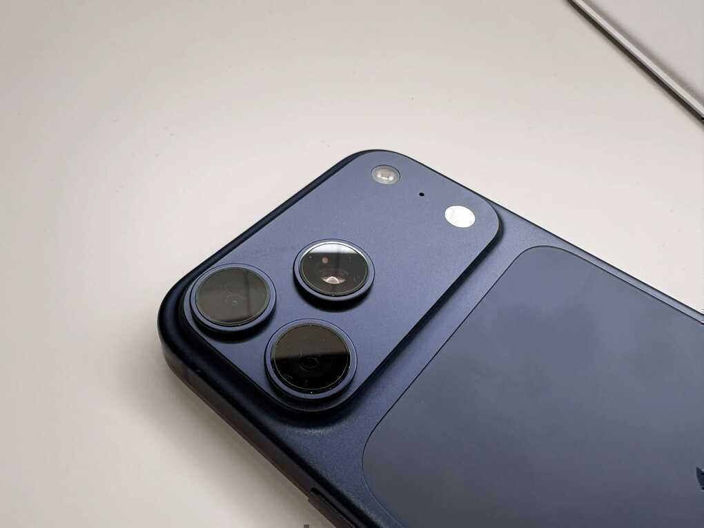 Trên tay iPhone Air siêu mỏng và iPhone 17 Pro thiết kế mới - 13