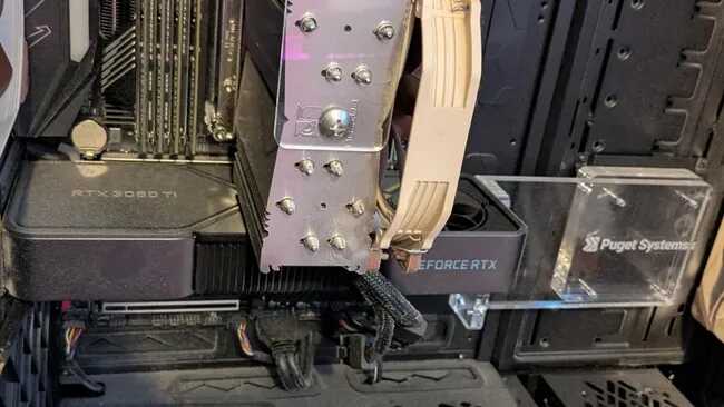 Một người may mắn vừa "hốt trọn" dàn PC cao cấp 8000 USD với giá chỉ... 23,5 USD với Threadripper 24 nhân và RTX 3080 Ti