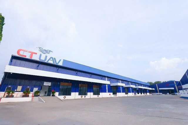 CT UAV – Ấn tượng với nhà máy đúc composite tự tiến hóa