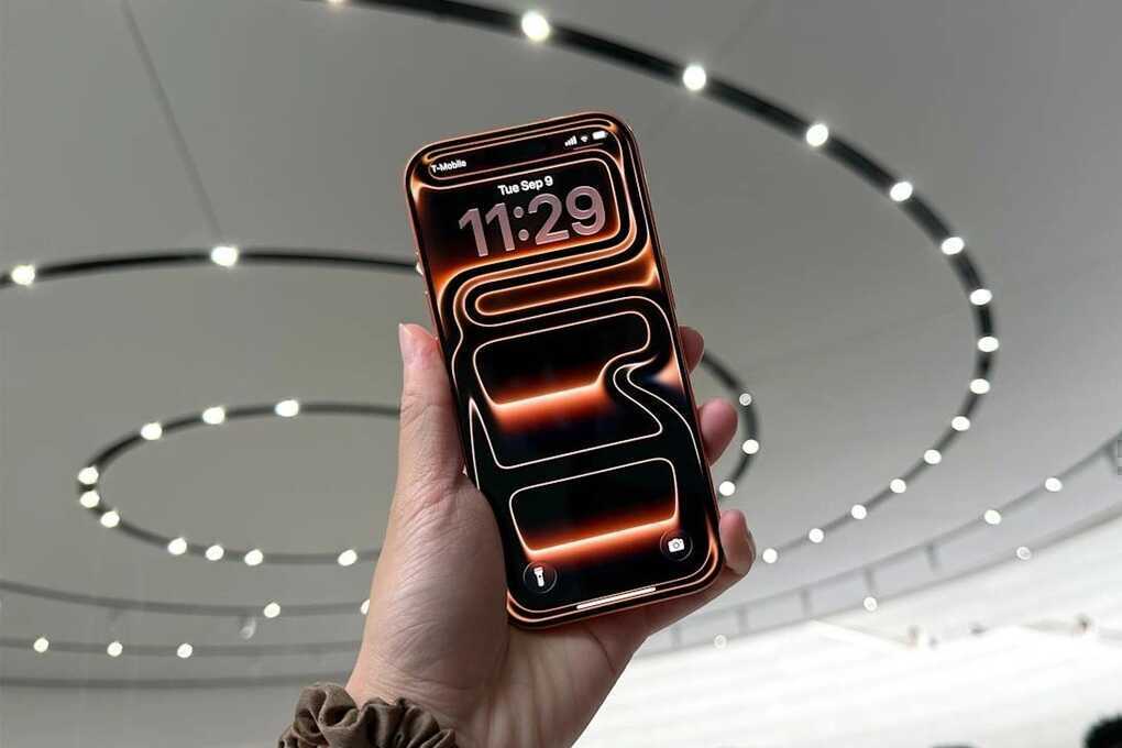 Apple có thể sẽ phải trả giá vì chậm chân với iPhone gập? - 1