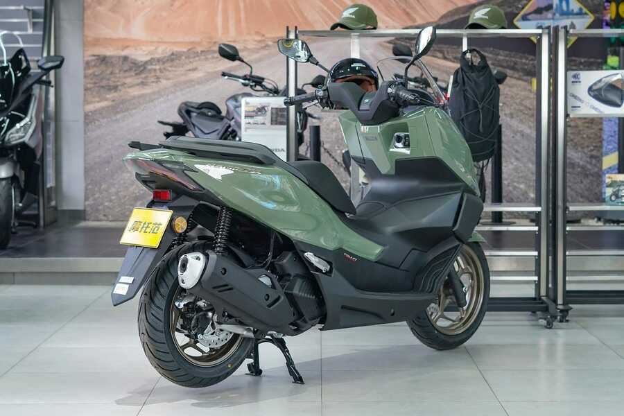 Honda có mẫu xe tay ga sở hữu nhiều công nghệ và phanh ABS trước sau mà giá thì chưa tới 60 triệu đồng!- Ảnh 9. Honda có mẫu xe tay ga sở hữu nhiều công nghệ và phanh ABS trước sau mà giá thì chưa tới 60 triệu đồng!- Ảnh 9.