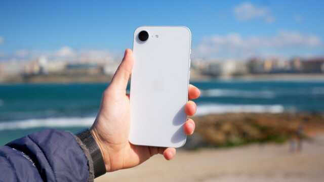 Thật không thể tin nổi: iPhone 16e bán chạy hơn Galaxy S25 Ultra!- Ảnh 2.