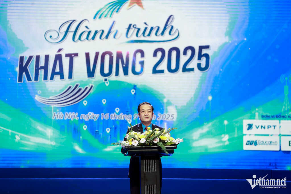 W-Vinh danh KH&CN.jpg