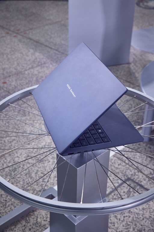ASUS Zenbook A14: “nhẹ dưới 1 kg” có đủ để trở thành “Laptop đáng mua giá hợp lý” của năm?- Ảnh 3. ASUS Zenbook A14: “nhẹ dưới 1 kg” có đủ để trở thành “Laptop đáng mua giá hợp lý” của năm?- Ảnh 3.