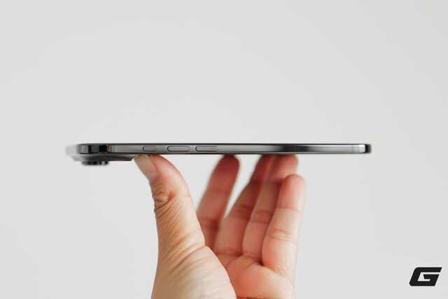 Bạn sẽ khó tin độ mỏng của iPhone Air cho tới khi xem những hình này!- Ảnh 6.