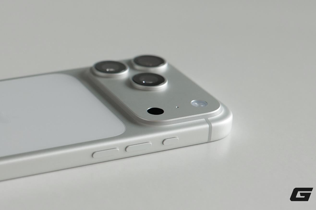 Sự trở lại của nhôm trên iPhone 17 Pro/Pro Max làm gợi nhớ cảm giác nguyên khối mà Apple đã làm tôi say mê- Ảnh 3. Sự trở lại của nhôm trên iPhone 17 Pro/Pro Max làm gợi nhớ cảm giác nguyên khối mà Apple đã làm tôi say mê- Ảnh 3.
