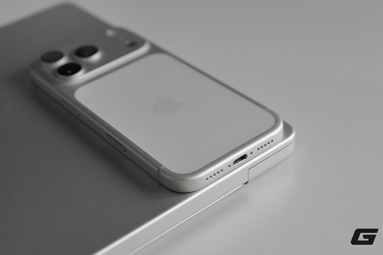 Sự trở lại của nhôm trên iPhone 17 Pro/Pro Max làm gợi nhớ cảm giác nguyên khối mà Apple đã làm tôi say mê- Ảnh 7. Sự trở lại của nhôm trên iPhone 17 Pro/Pro Max làm gợi nhớ cảm giác nguyên khối mà Apple đã làm tôi say mê- Ảnh 7.