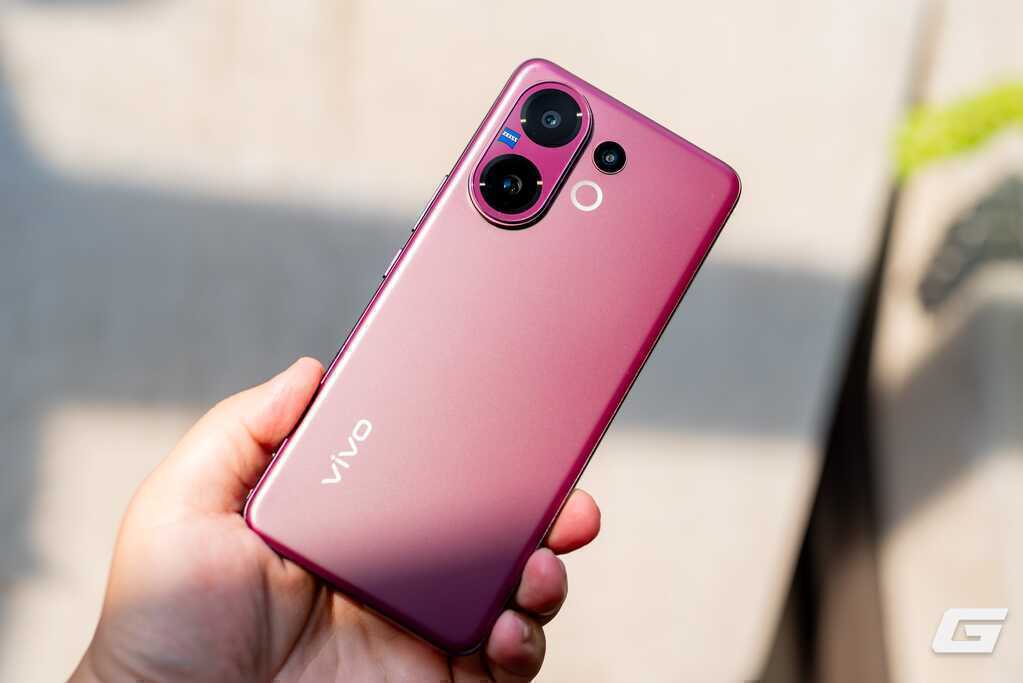 Trải nghiệm nhanh vivo V60: Thích ngay từ cái nhìn đầu tiên nhưng team “cấu hình thủ” cần cân nhắc- Ảnh 2.