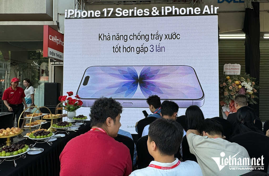 iPhone 17 bắt đầu đến tay người dùng Việt Nam