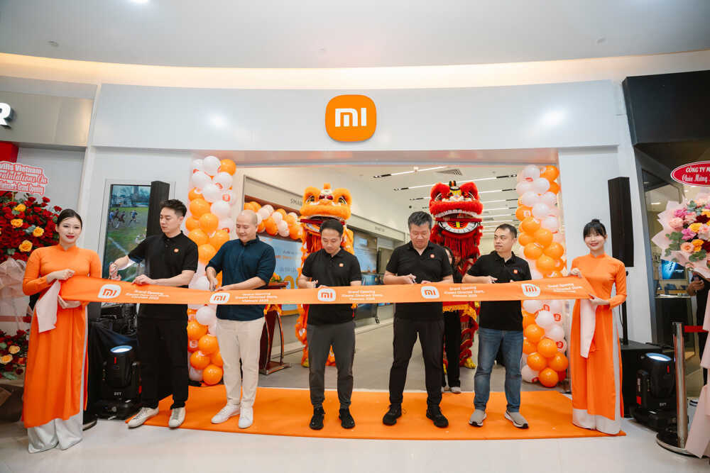Xiaomi mở cửa hàng đầu tiên tại Việt Nam, tung loạt ưu đãi sốc dịp khai trương