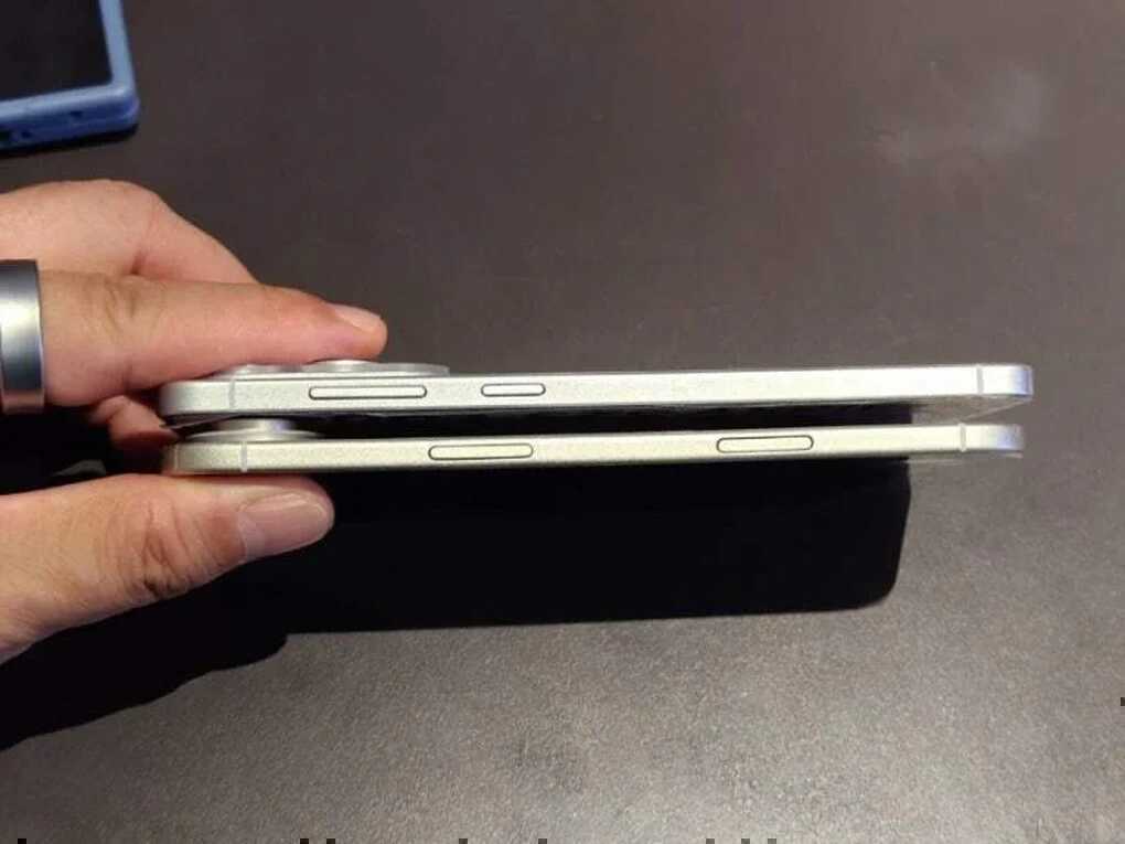 Lộ ảnh iPhone 17 Air đọ độ mỏng với Galaxy S25 Edge - 2