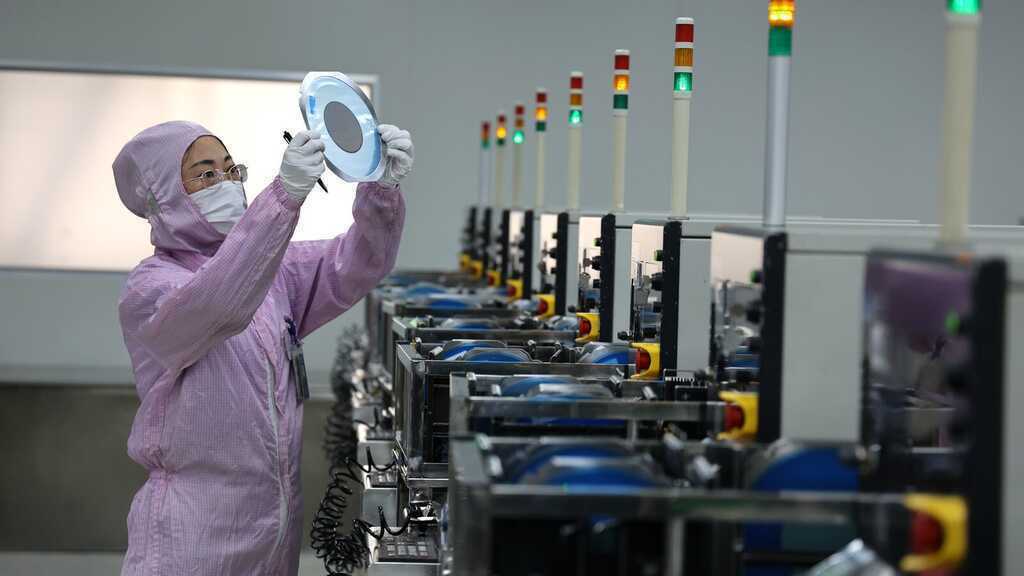 Trung Quốc gia tăng biện pháp trong cuộc cạnh tranh công nghệ