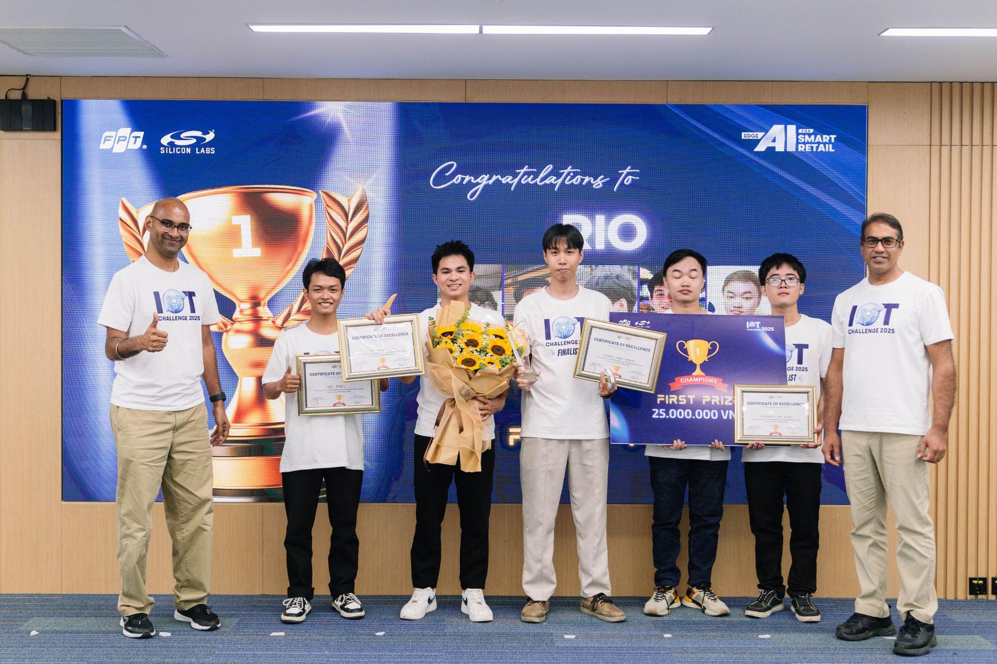 Chung kết IOT Challenge 2025: Sinh viên Công nghệ bùng nổ sáng tạo với giải pháp ngành Bán lẻ thông minh- Ảnh 3. Chung kết IOT Challenge 2025: Sinh viên Công nghệ bùng nổ sáng tạo với giải pháp ngành Bán lẻ thông minh- Ảnh 3.