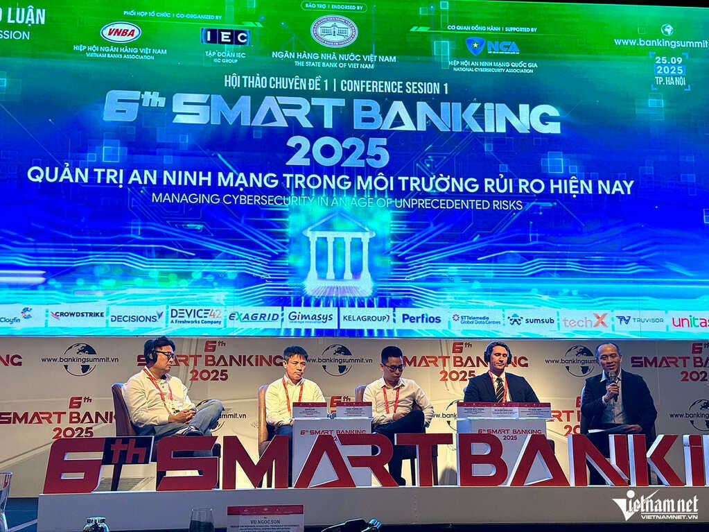 W-smartbanking thao luan.jpg