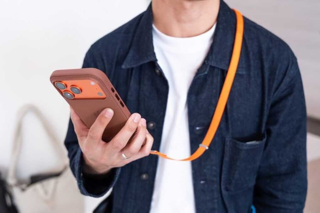 Dây đeo iPhone 17 giá 1,7 triệu đồng cũng khan hàng tại Việt Nam - 2