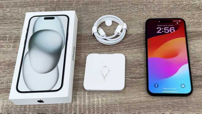 Khách mua 12 iPhone, tổng giá 360 triệu đồng, chuyển khoản ngay không mặc cả, không cần hóa đơn: Chủ cửa hàng hoảng hồn báo cảnh sát- Ảnh 1. Khách mua 12 iPhone, tổng giá 360 triệu đồng, chuyển khoản ngay không mặc cả, không cần hóa đơn: Chủ cửa hàng hoảng hồn báo cảnh sát- Ảnh 1.