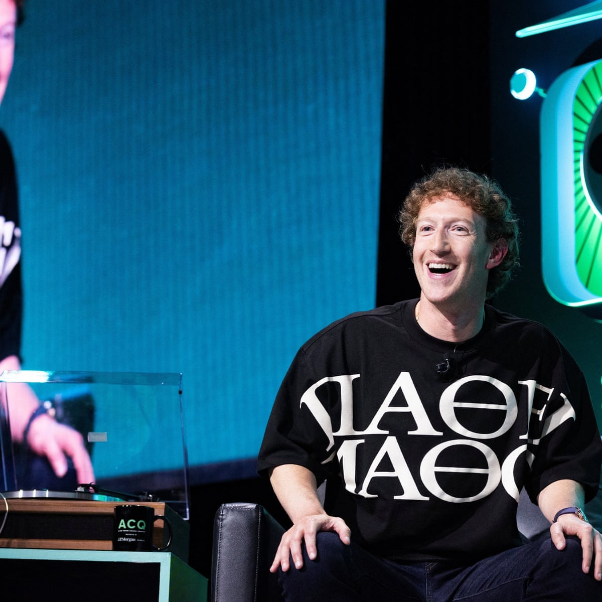 Mark Zuckerberg kiện công ty của Mark Zuckerberg