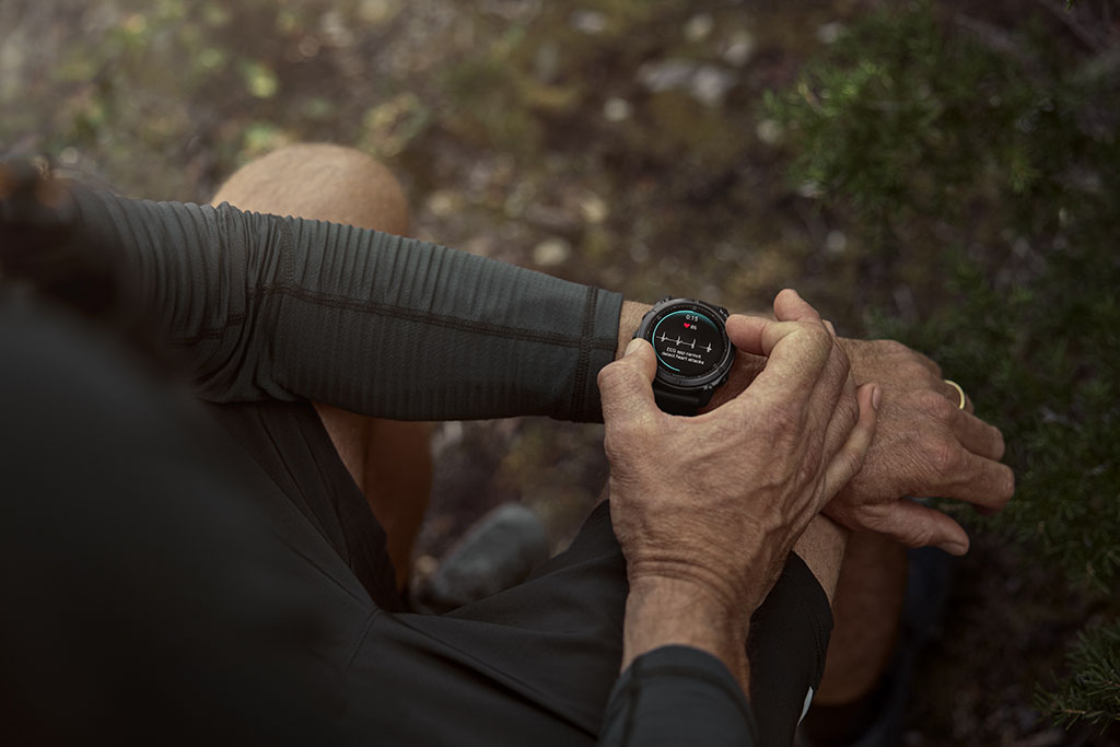 Garmin ra mắt đồng hồ có màn hình sáng nhất thế giới, giá 54,9 triệu đồng- Ảnh 2. Garmin ra mắt đồng hồ có màn hình sáng nhất thế giới, giá 54,9 triệu đồng- Ảnh 2.