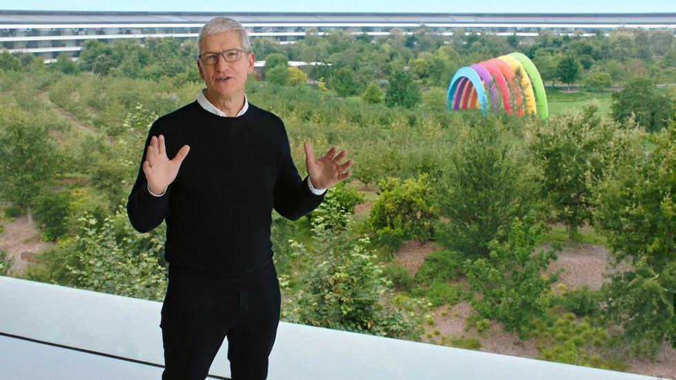 Thu nhập ‘khủng’ của CEO Apple Tim Cook năm 2025