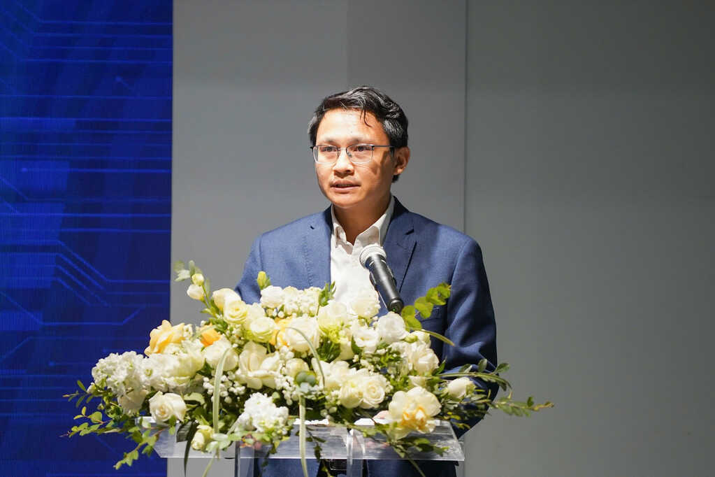 2201 ong Vo Xuan Hoai.jpg