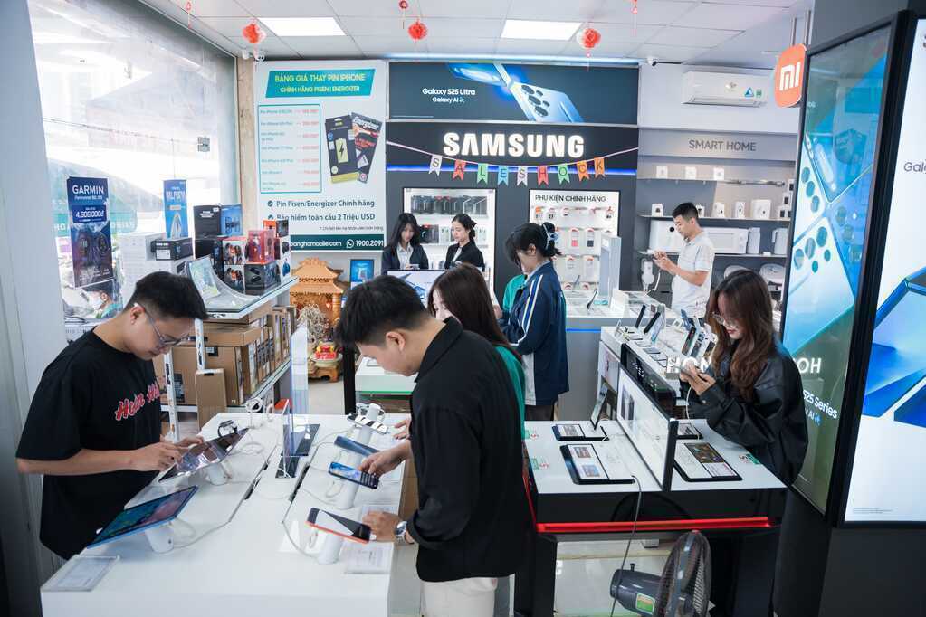 Thị trường công nghệ cận Tết: Smartphone AI lên ngôi, laptop gặp áp lực giá