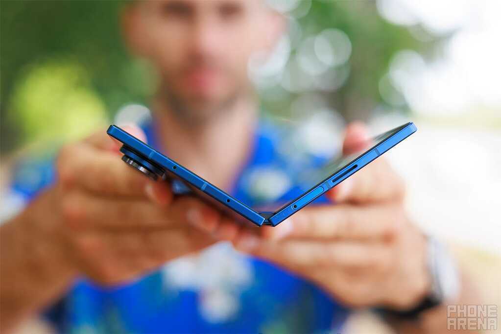 Smartphone màn hình gập liệu có là tương lai của thiết bị di động?