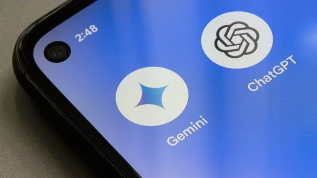 Thị phần ChatGPT chạm đáy 3 năm, Gemini tăng trưởng 315%