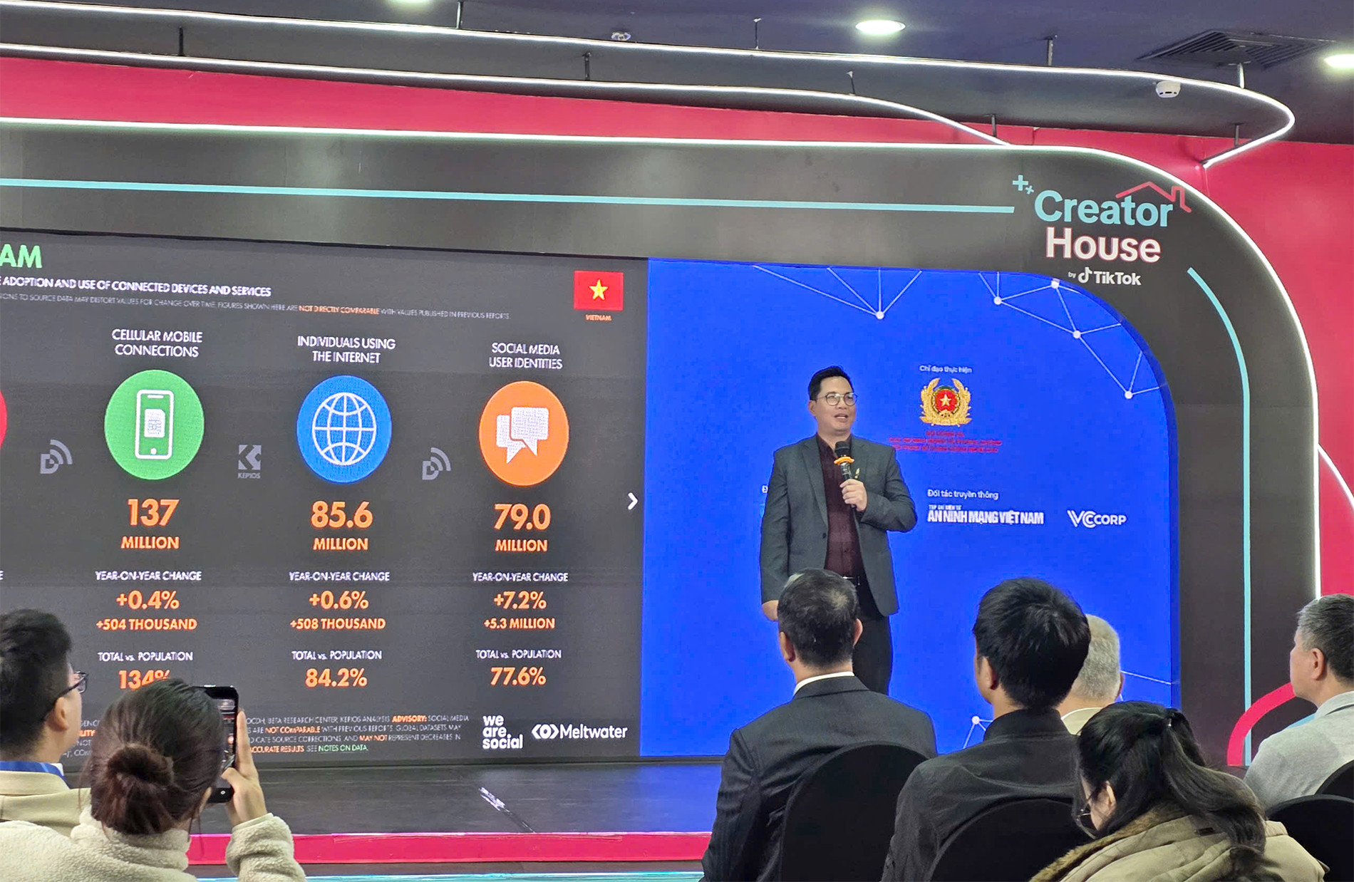 Chuyên gia chỉ ra vì sao con người dễ ‘sập bẫy’ lừa đảo deepfake